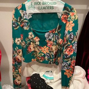 Alice and Olivia floral long sleeved crop